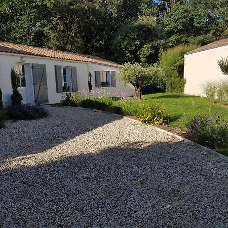 Bed and Breakfast A L'Ombre Des Pins Saint-Augustin  Екстер'єр фото